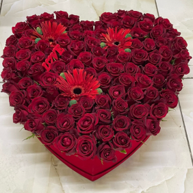  Заказ цветов в Калкан 101 красная роза в коробке-сердечке