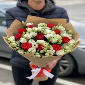  отправить букет цветов Калкан Лизиантус и букет красных роз