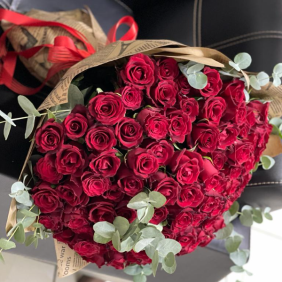  Kalkan Blumen Strauß aus 101 roten Rosen