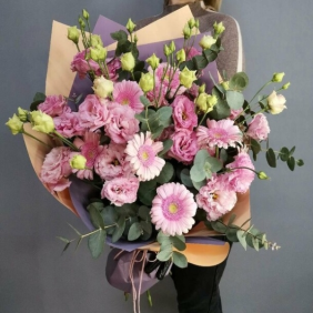  Заказ цветов в Калкан Букет с герберами лизиантусами