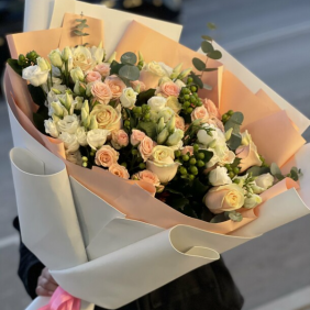  Kalkan Flower Order Elegant Lisyantus Mini Pink Cream Rose Bouquet