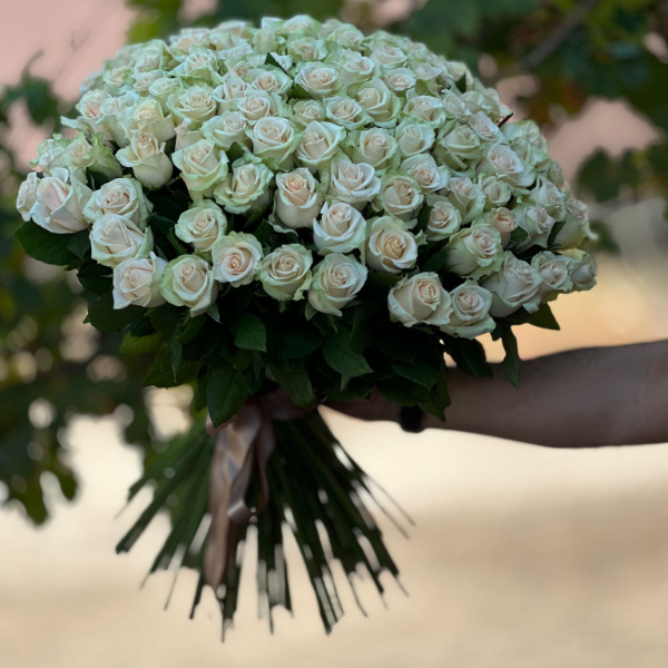 Доставка цветов в Калкан Букет из 101 кремовой розы